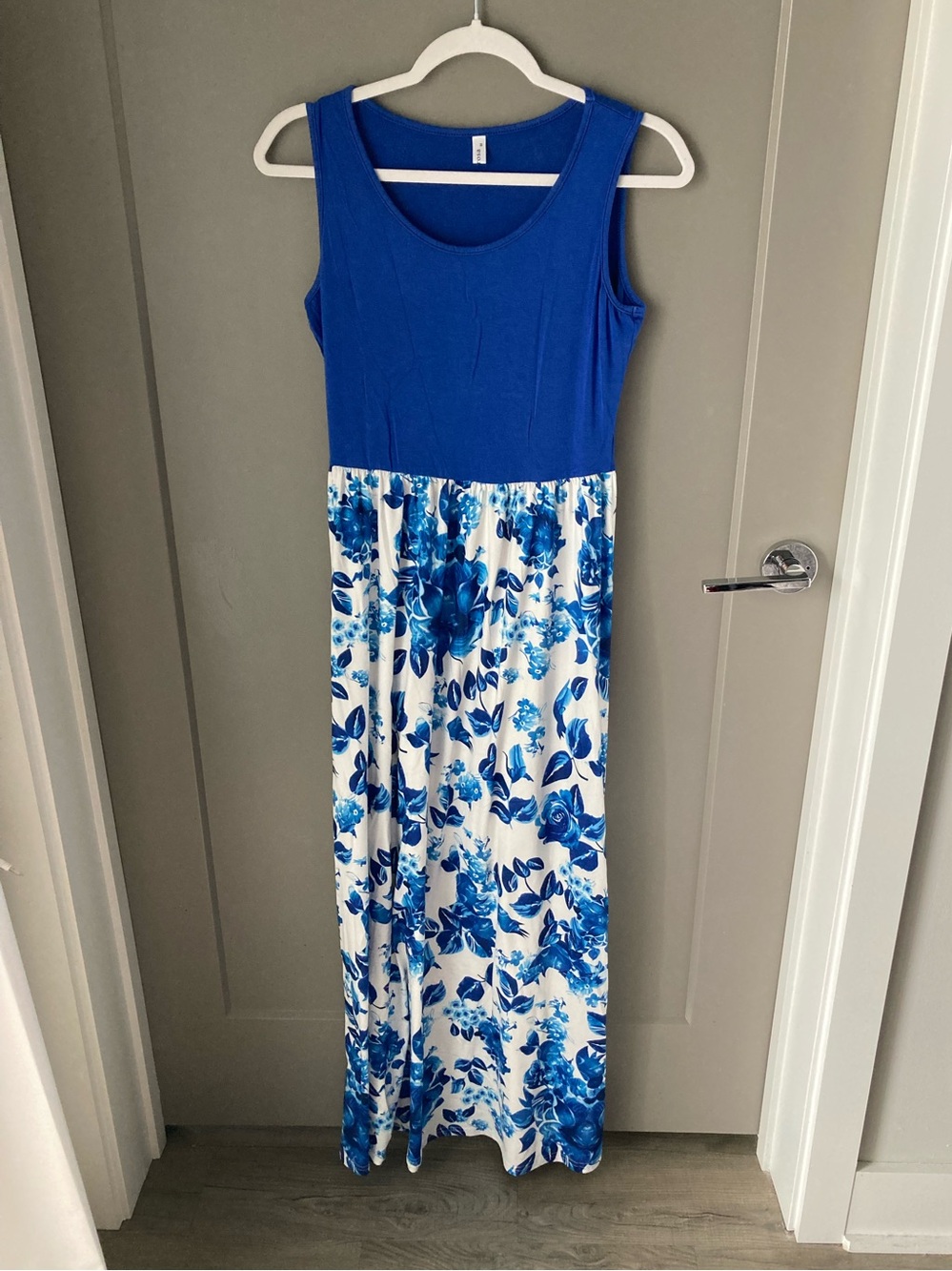 Blue Floral Sleeveless Maxi Dress